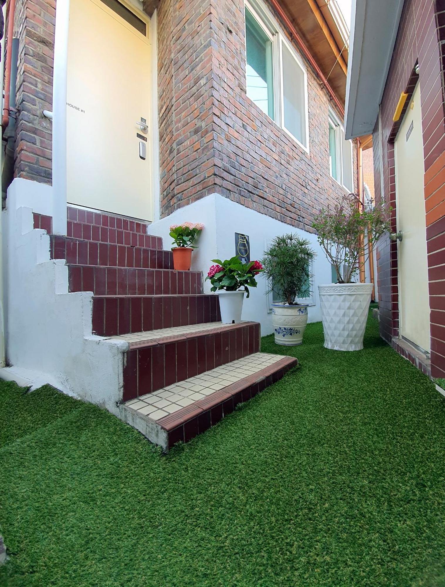 Apartment Hello Seochon - Gyeongbokgung Station Seoul