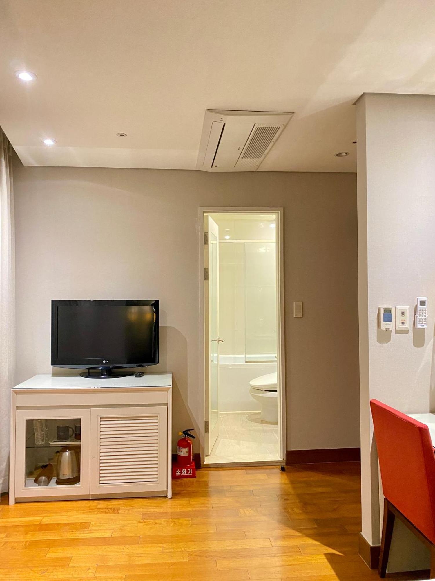 Hotel Prince Seoul 3*