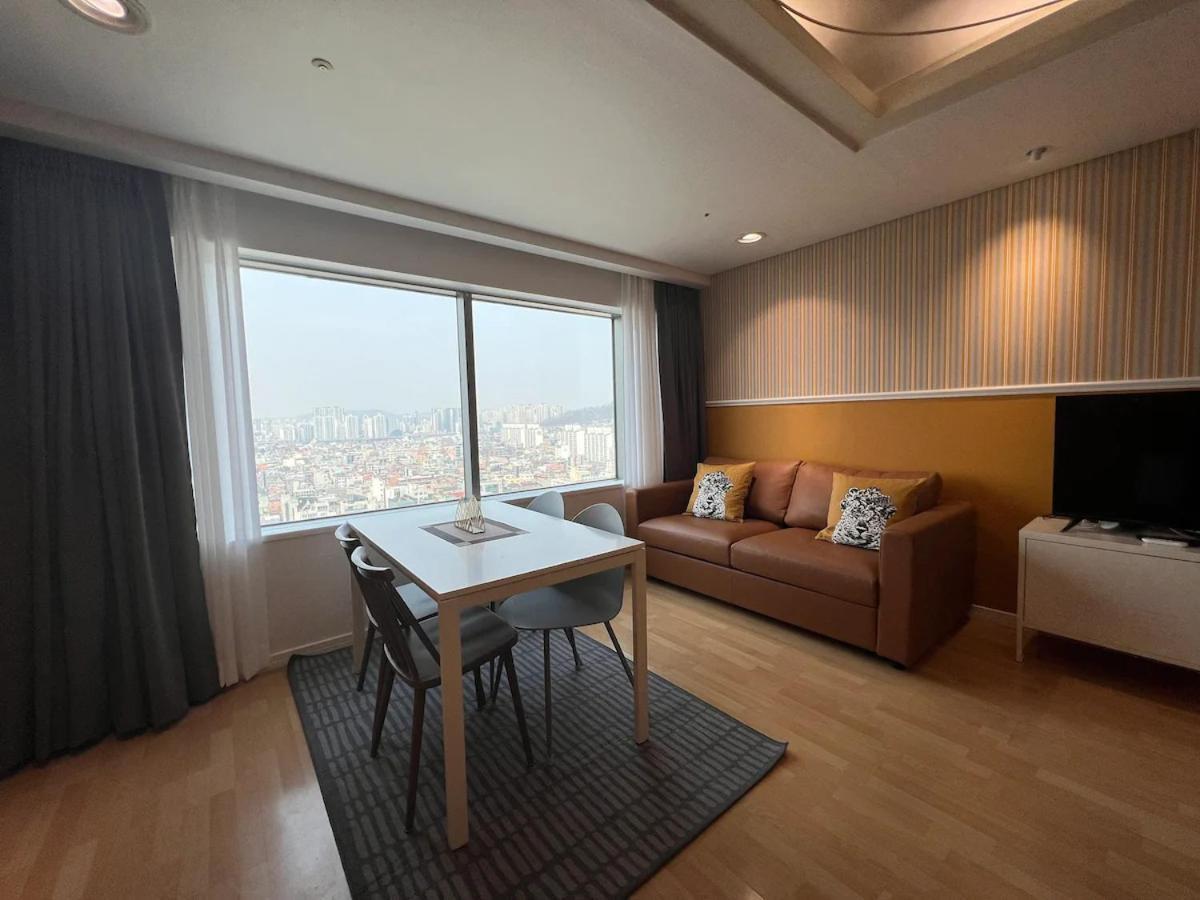 Oasis Hongdae View *