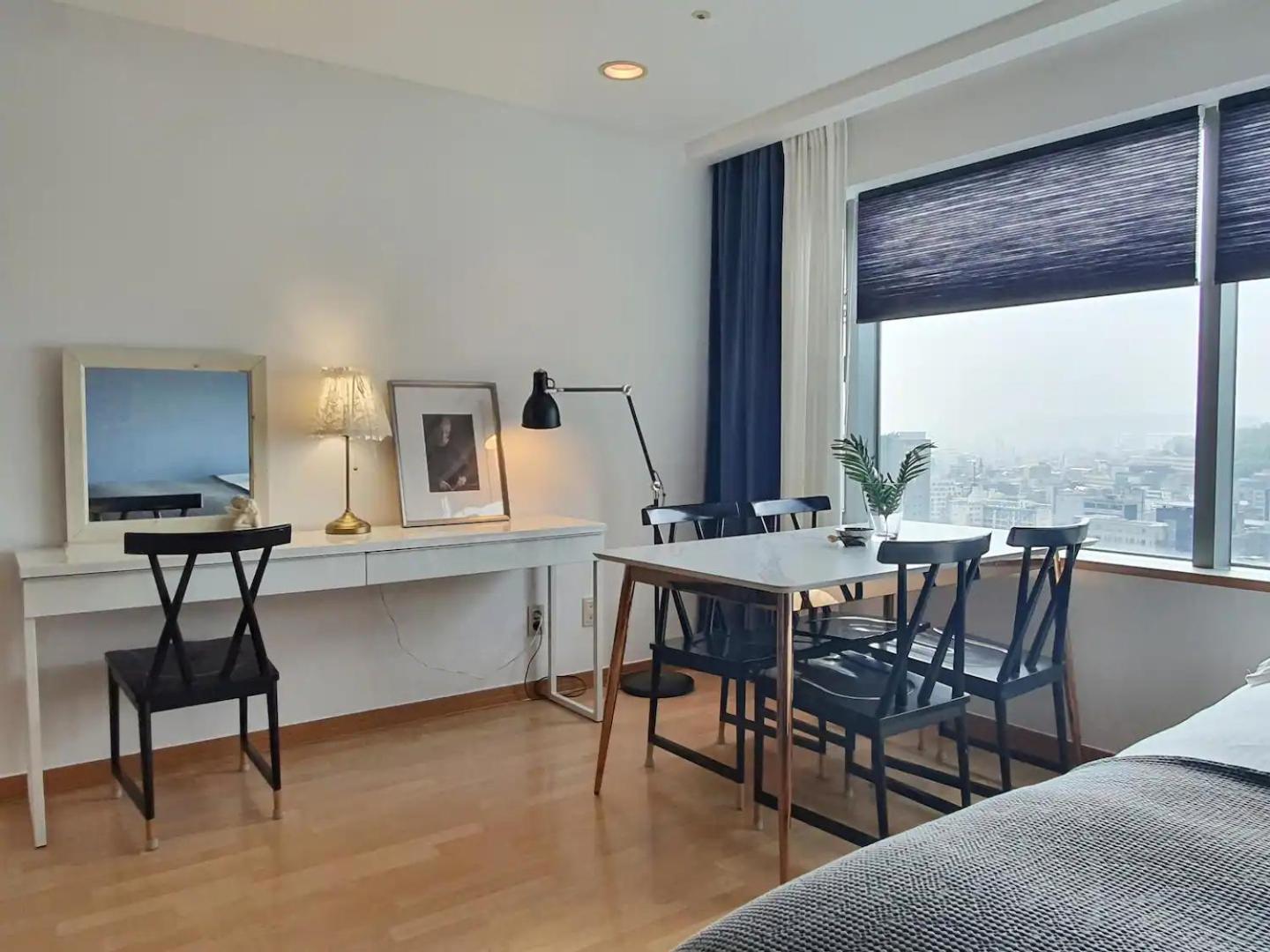Oasis Hongdae View