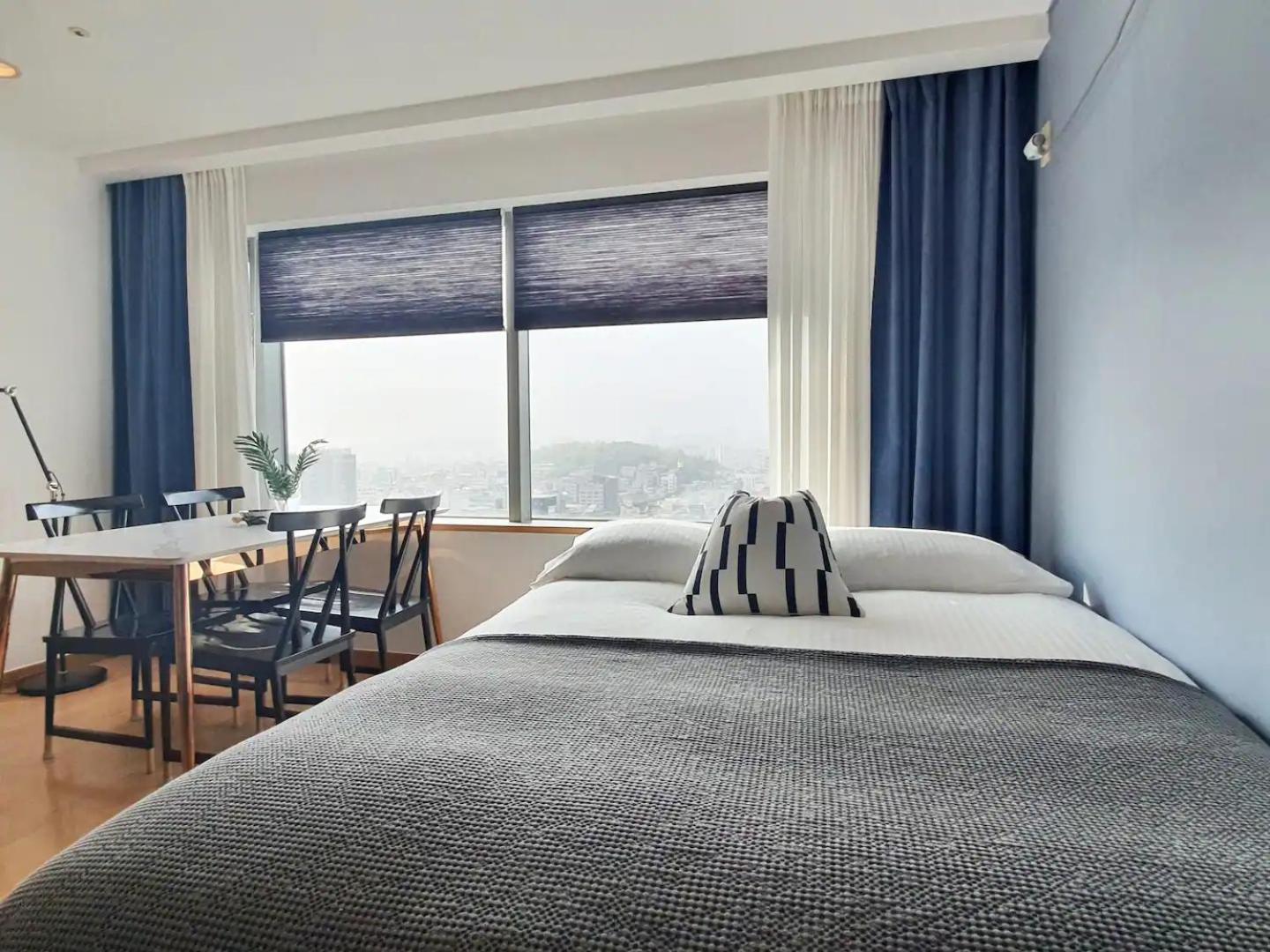 Oasis Hongdae View Guest house