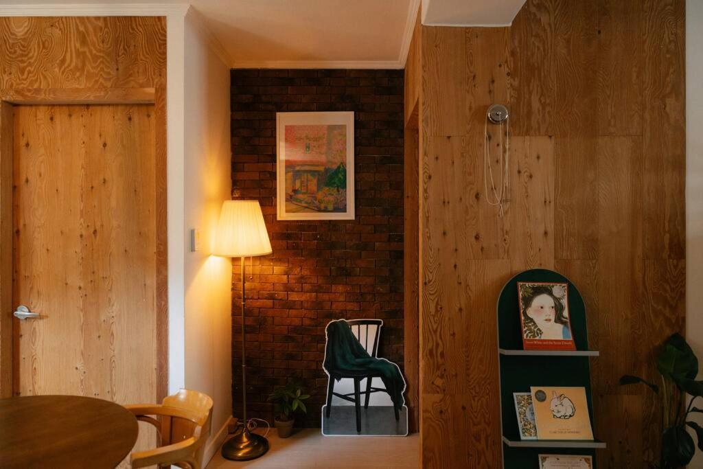 Artistic Inspiration 2br #local #rest #private Onmoda Apartment