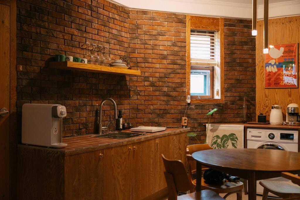 Apartment Artistic Inspiration 2br #local #rest #private Onmoda *