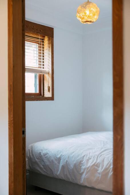 Apartment Artistic Inspiration 2br #local #rest #private Onmoda