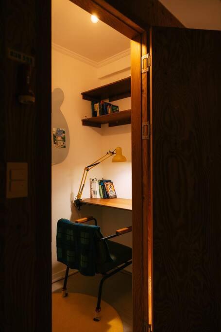 Apartment Artistic Inspiration 2br #local #rest #private Onmoda