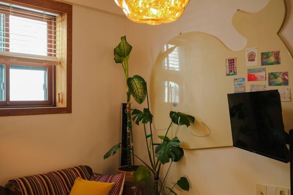Artistic Inspiration 2br #local #rest #private Onmoda