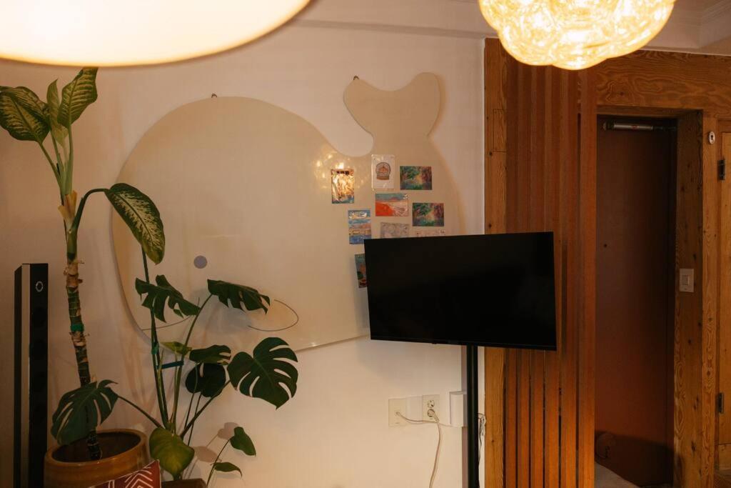 Apartment Artistic Inspiration 2br #local #rest #private Onmoda