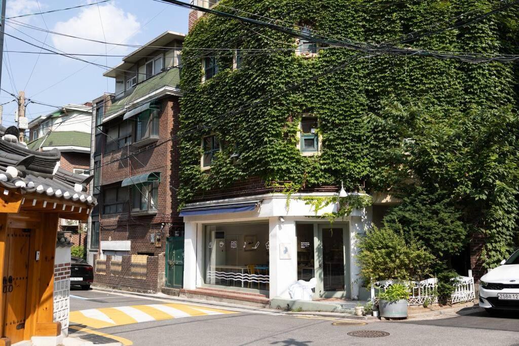 Artistic Inspiration 2br #local #rest #private Onmoda Apartment *
