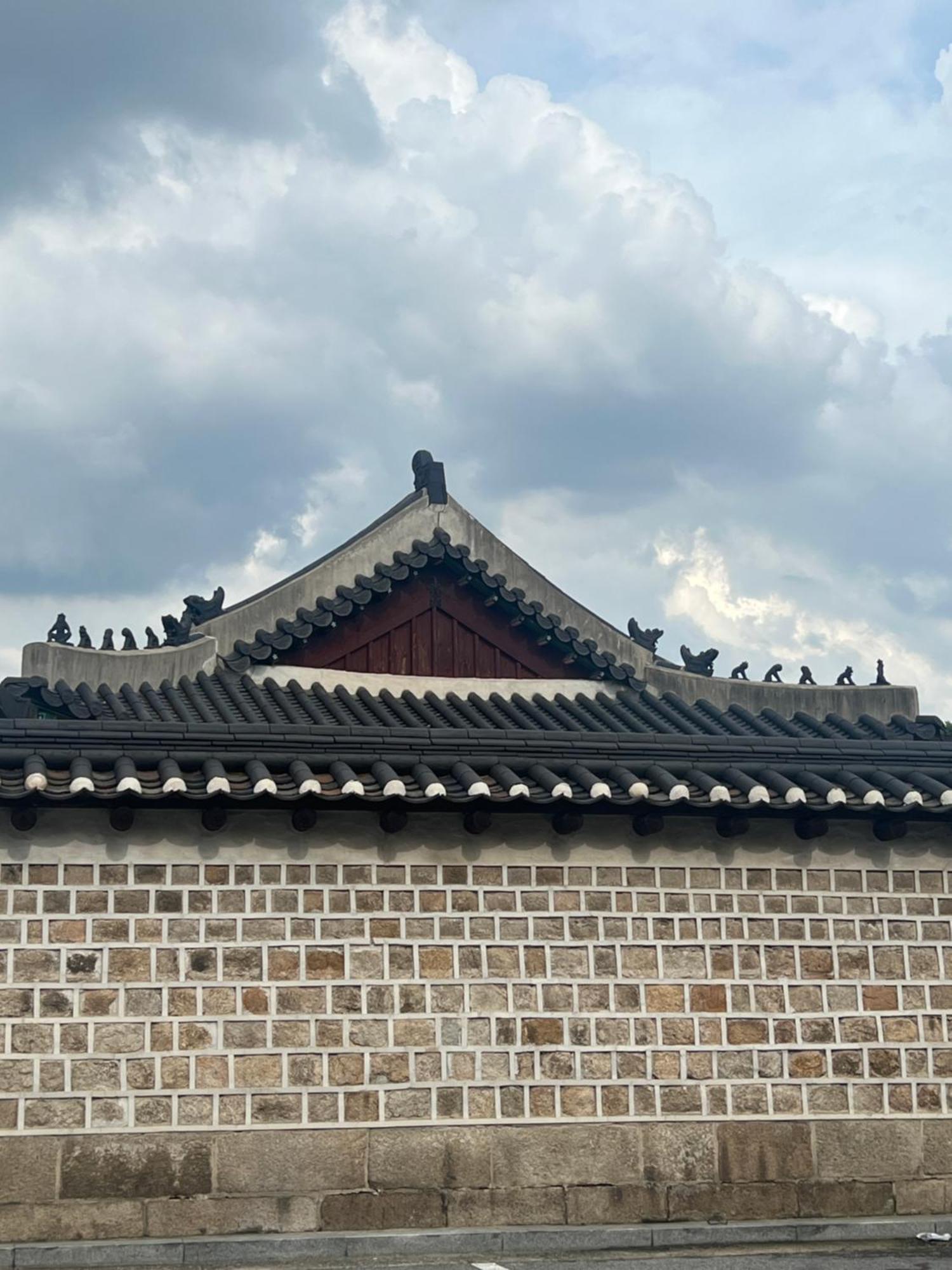 Apartment Korean Traditional Terrace House *