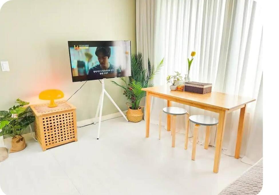 Apartment Mangwon *