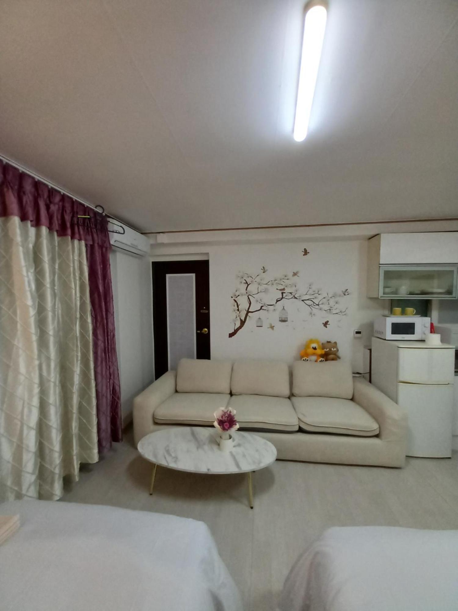 Villa H House *