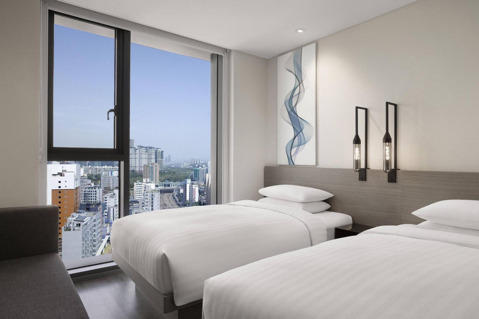Hotel Fairfield By Marriott 4*