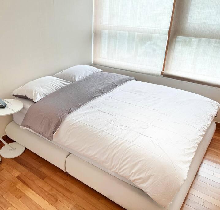 Spacious & Modern Family Retreat Apartment
