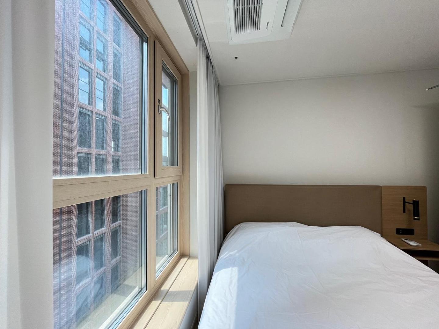 Seonneung Station Beautiful 2room Seoul