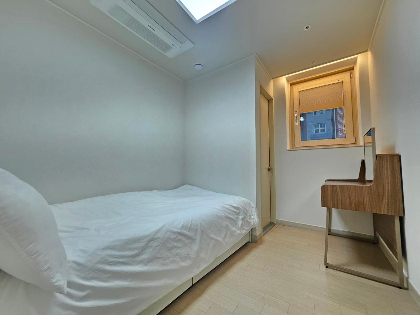 Seonneung Station Beautiful 2room Apartment