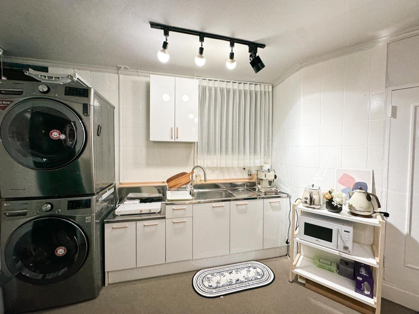 Rock 樂 2 3 Beds 3 Min From Ewha Univ Stn Apartment *