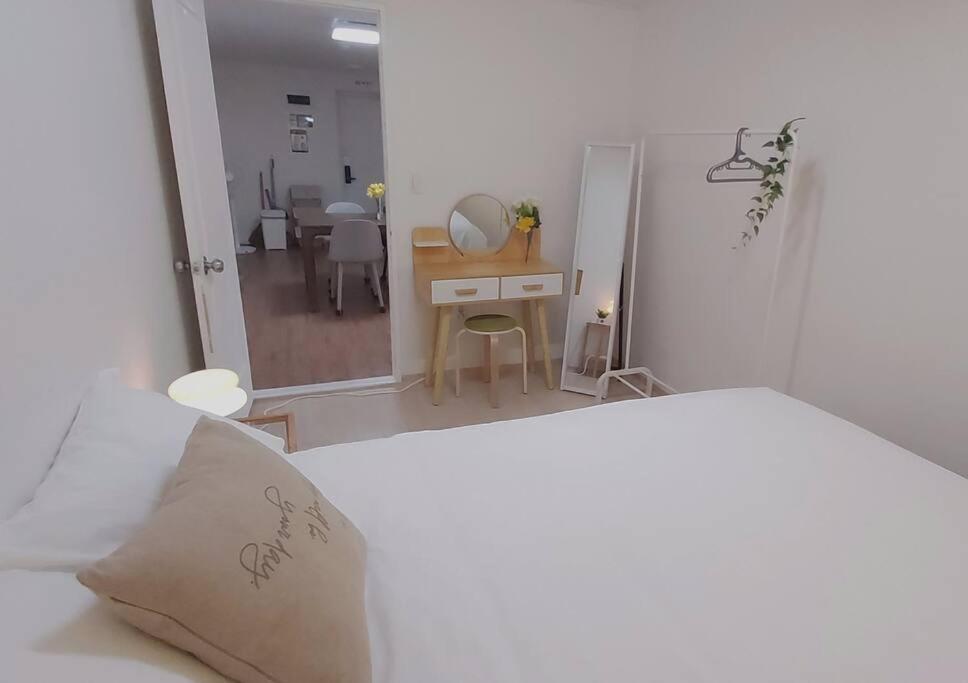 Apartment Hue 무료픽업 6명 퀸3 넓은거실 *