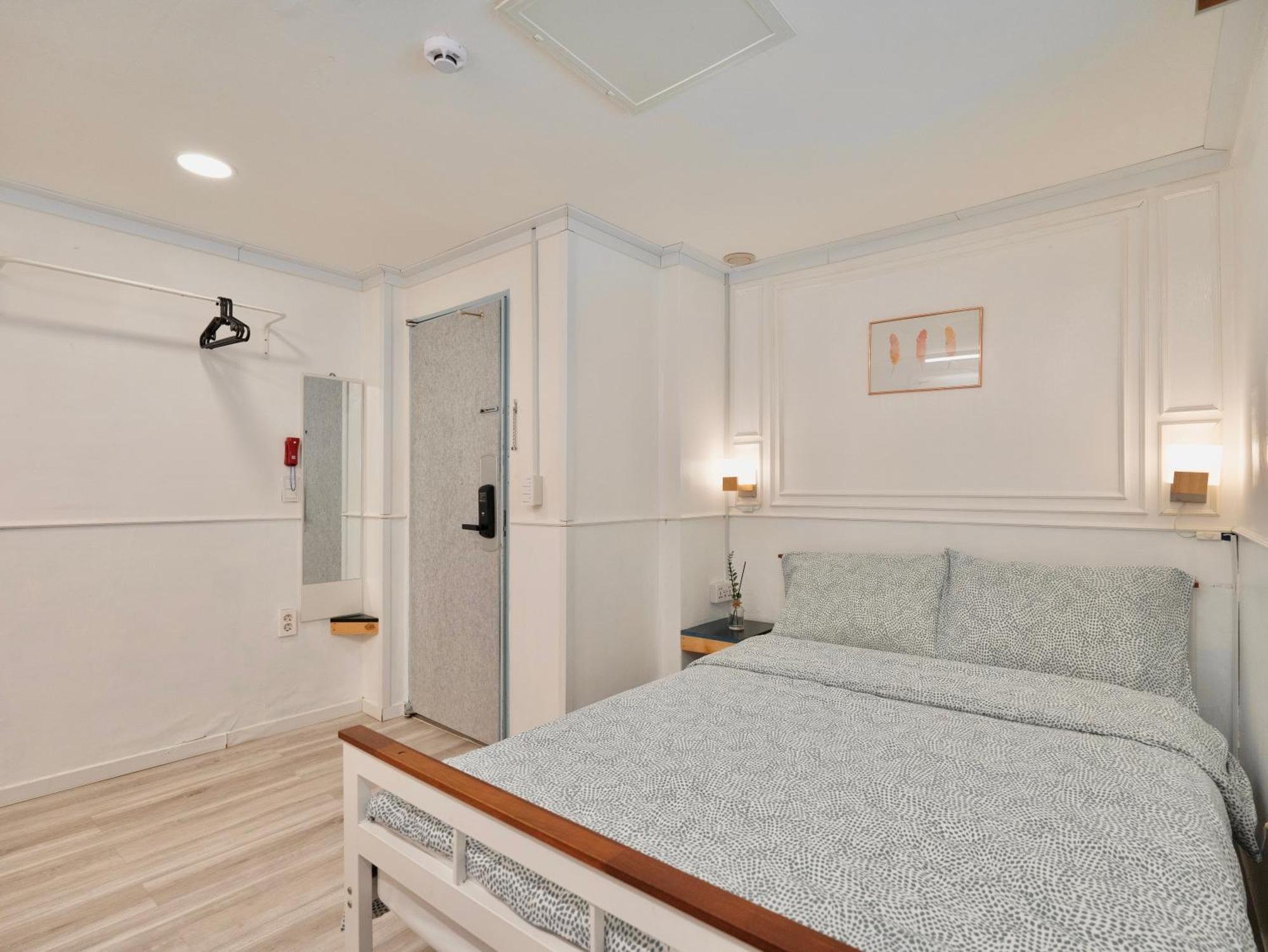 Mansion Guest house *