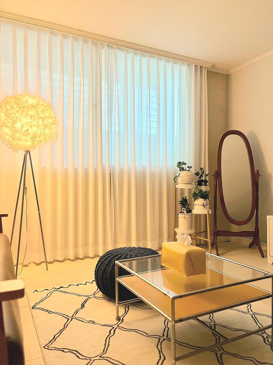 Hygge In Sinchon Apartment