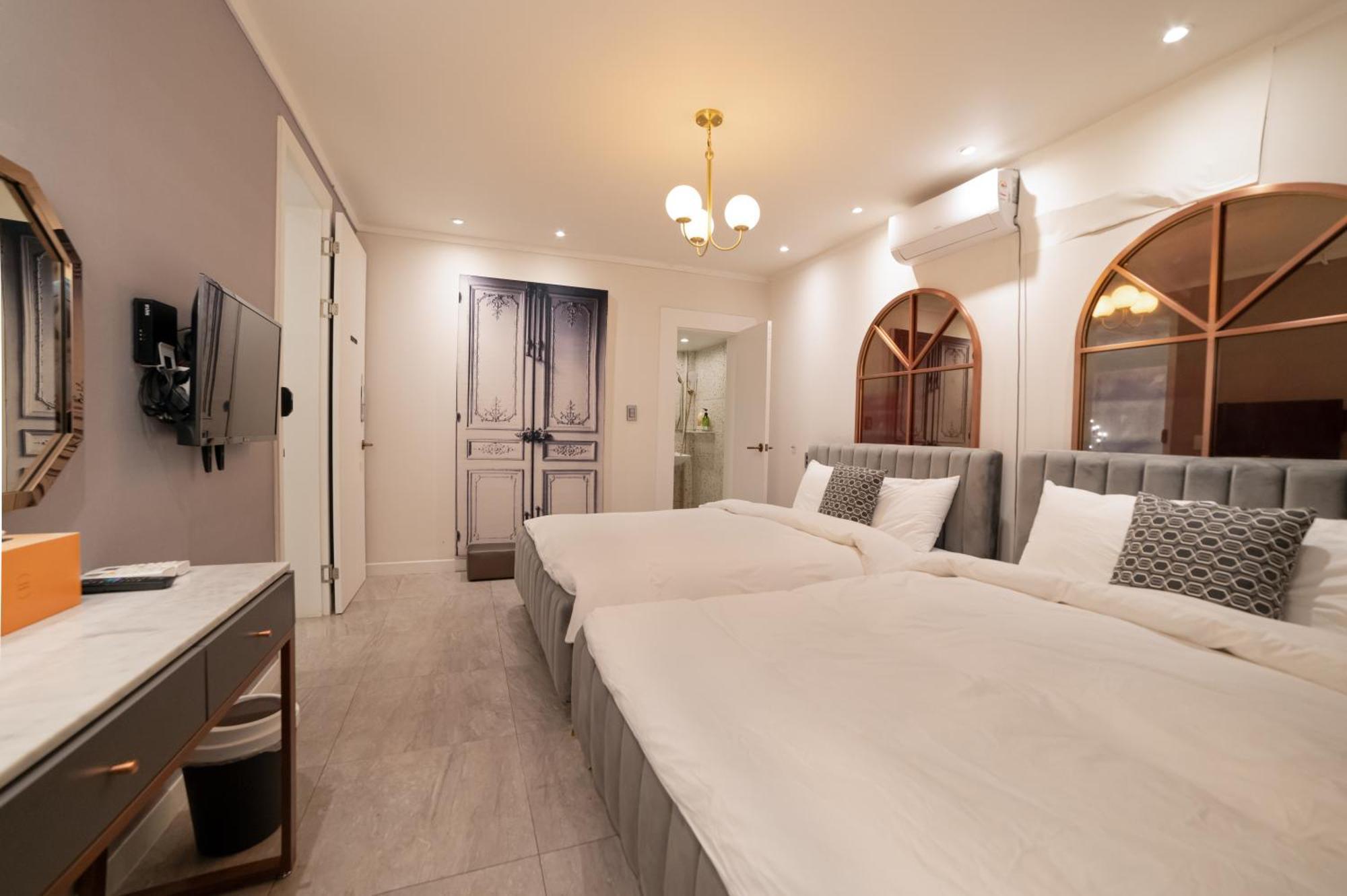 Cloud Hong-dae Bed & Breakfast Seoul