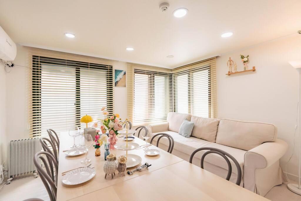 House For Large Families, Metro 2min, #security Villa