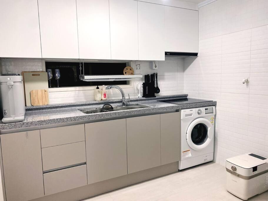 Villa House For Large Families, Metro 2min, #security Seoul