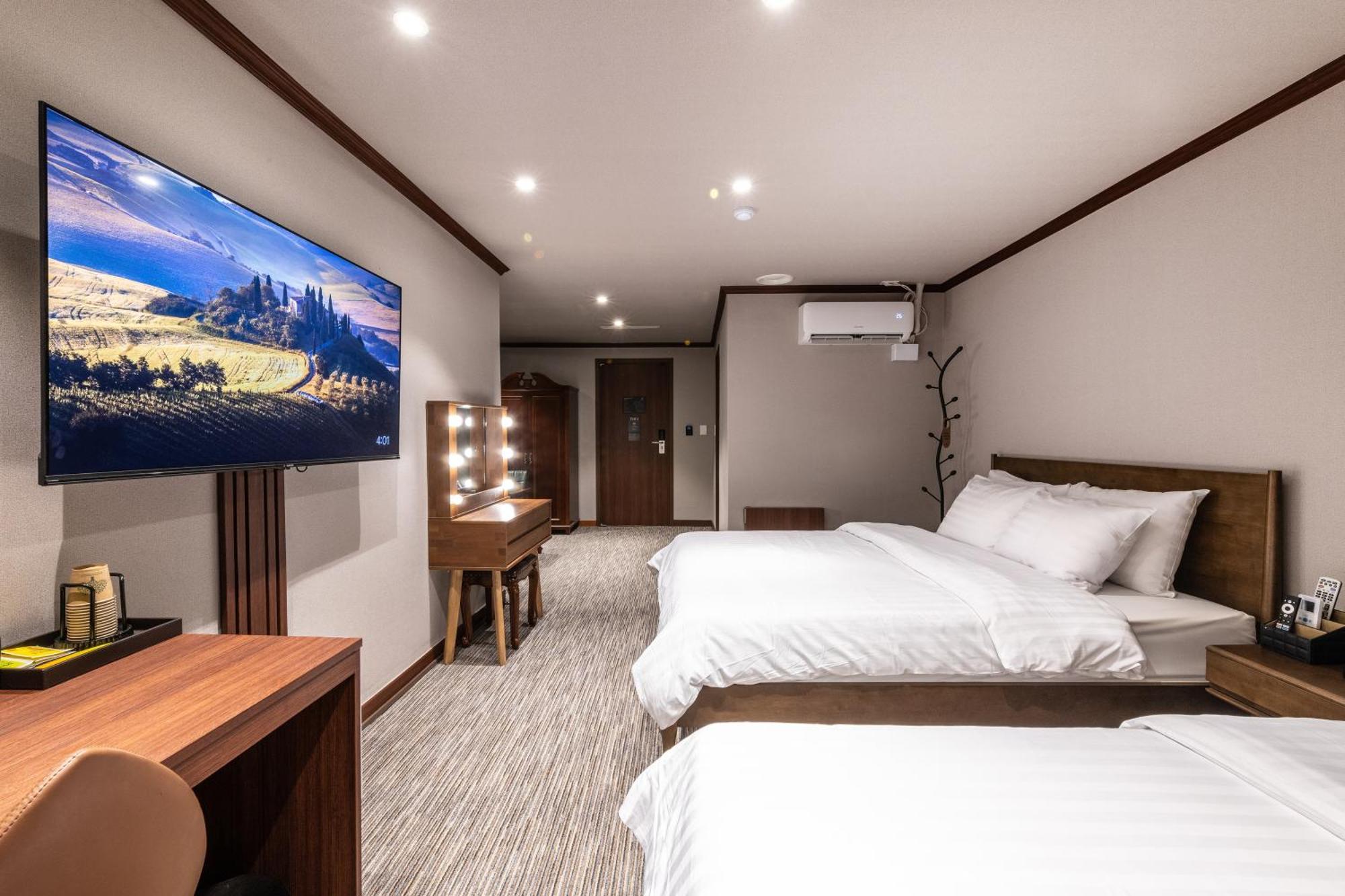 New Cheonji Hotel