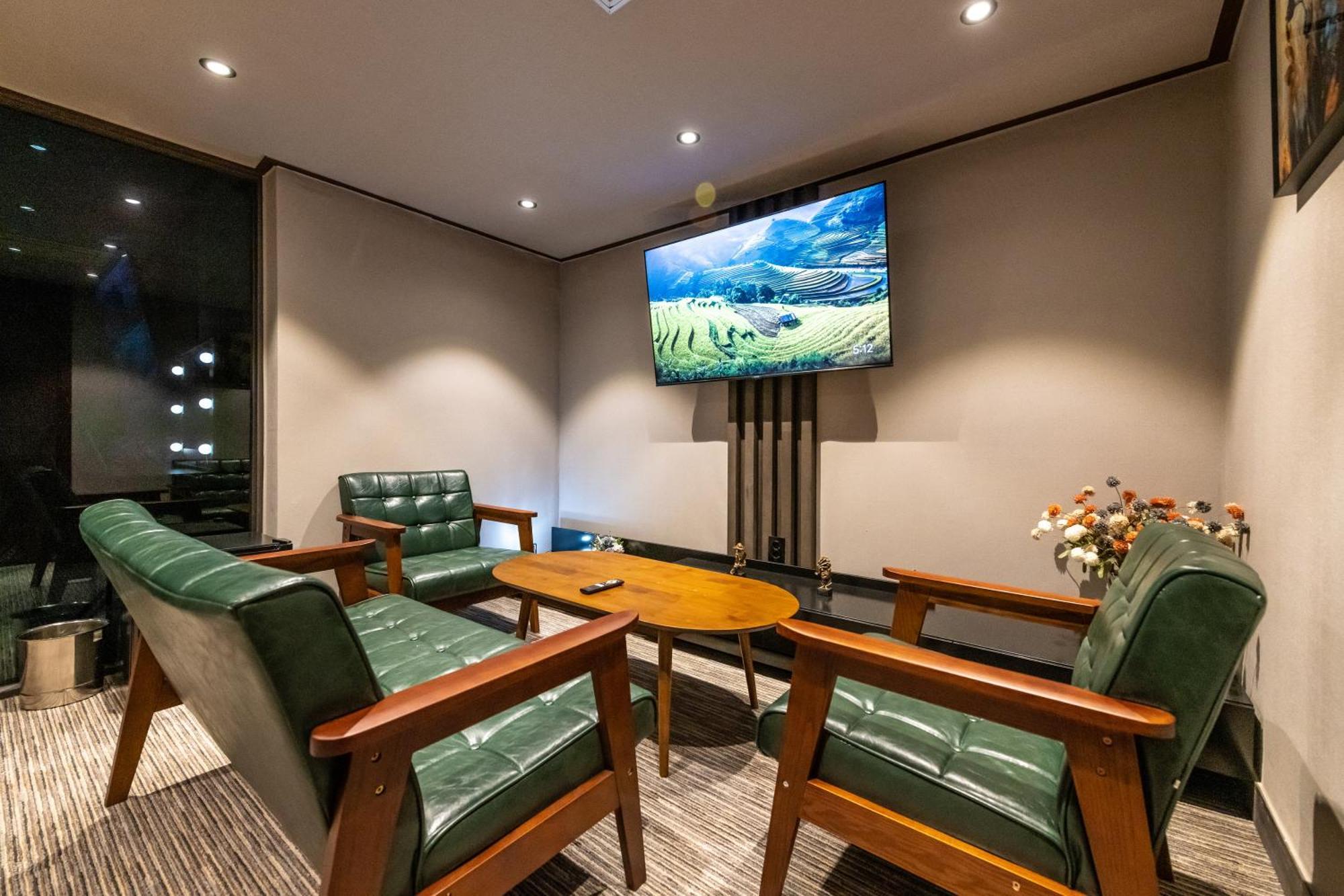 New Cheonji 3* Seoul