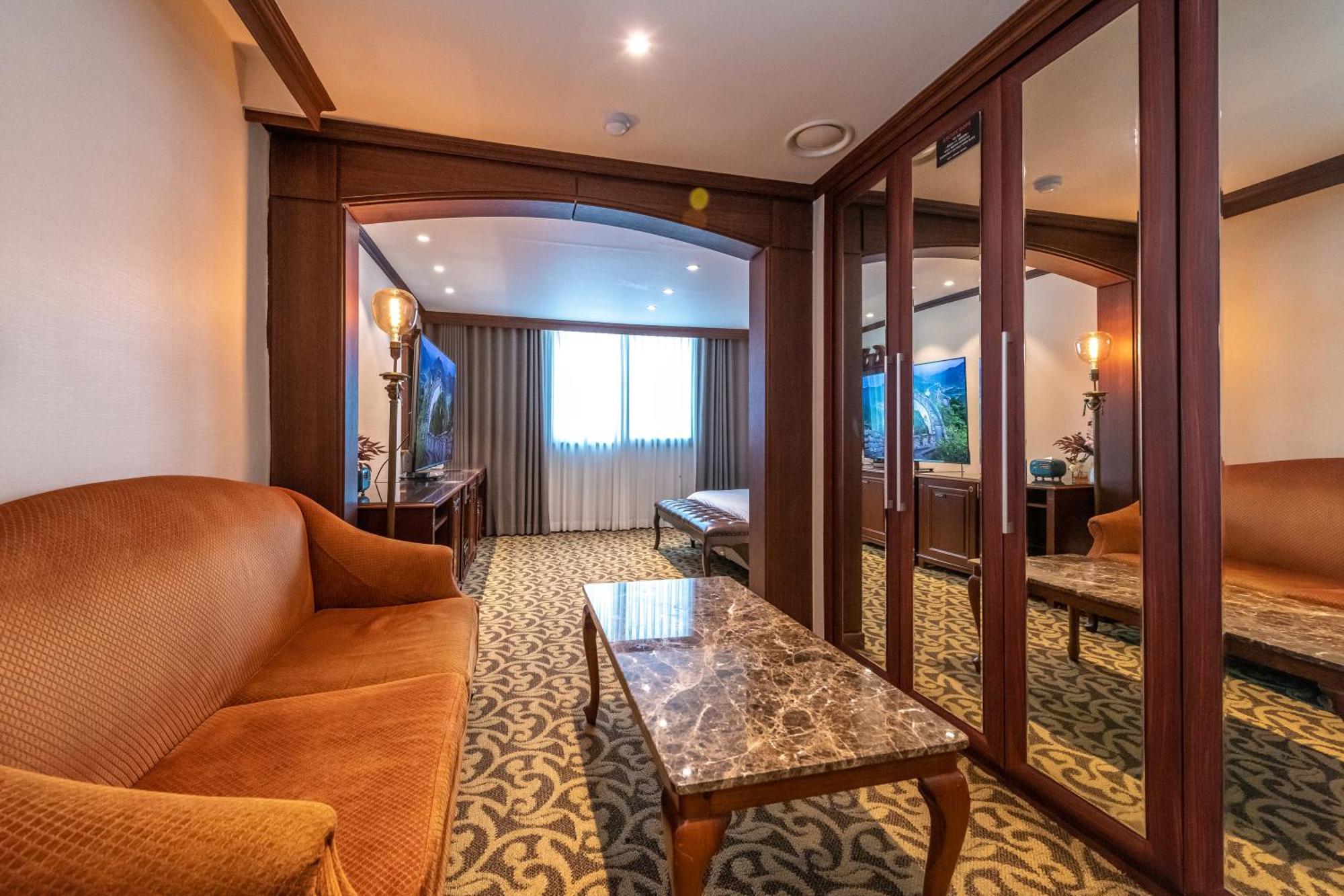New Cheonji Hotel