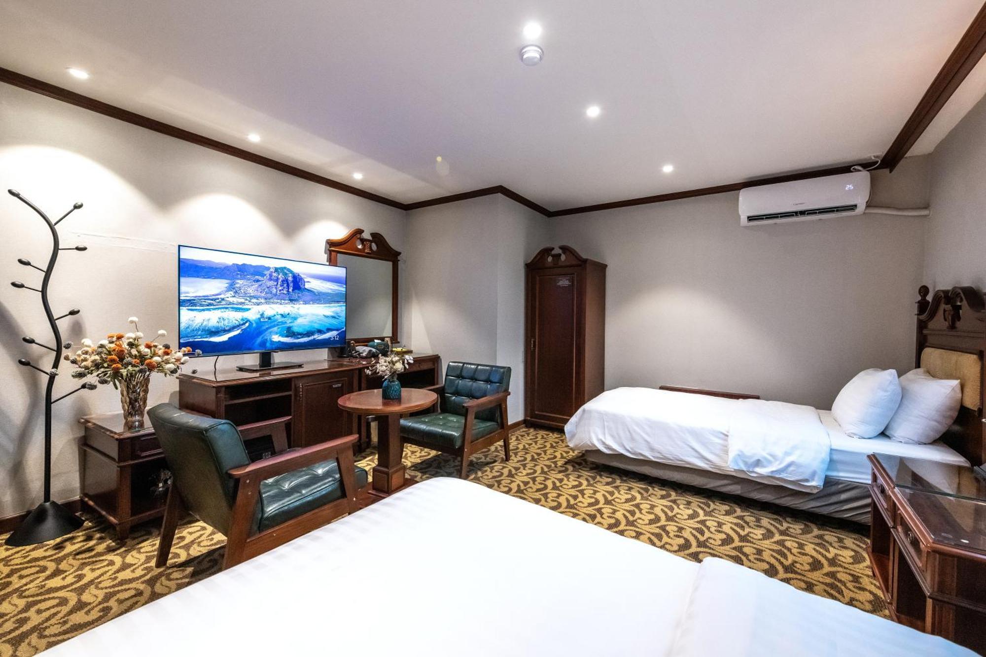 New Cheonji Hotel