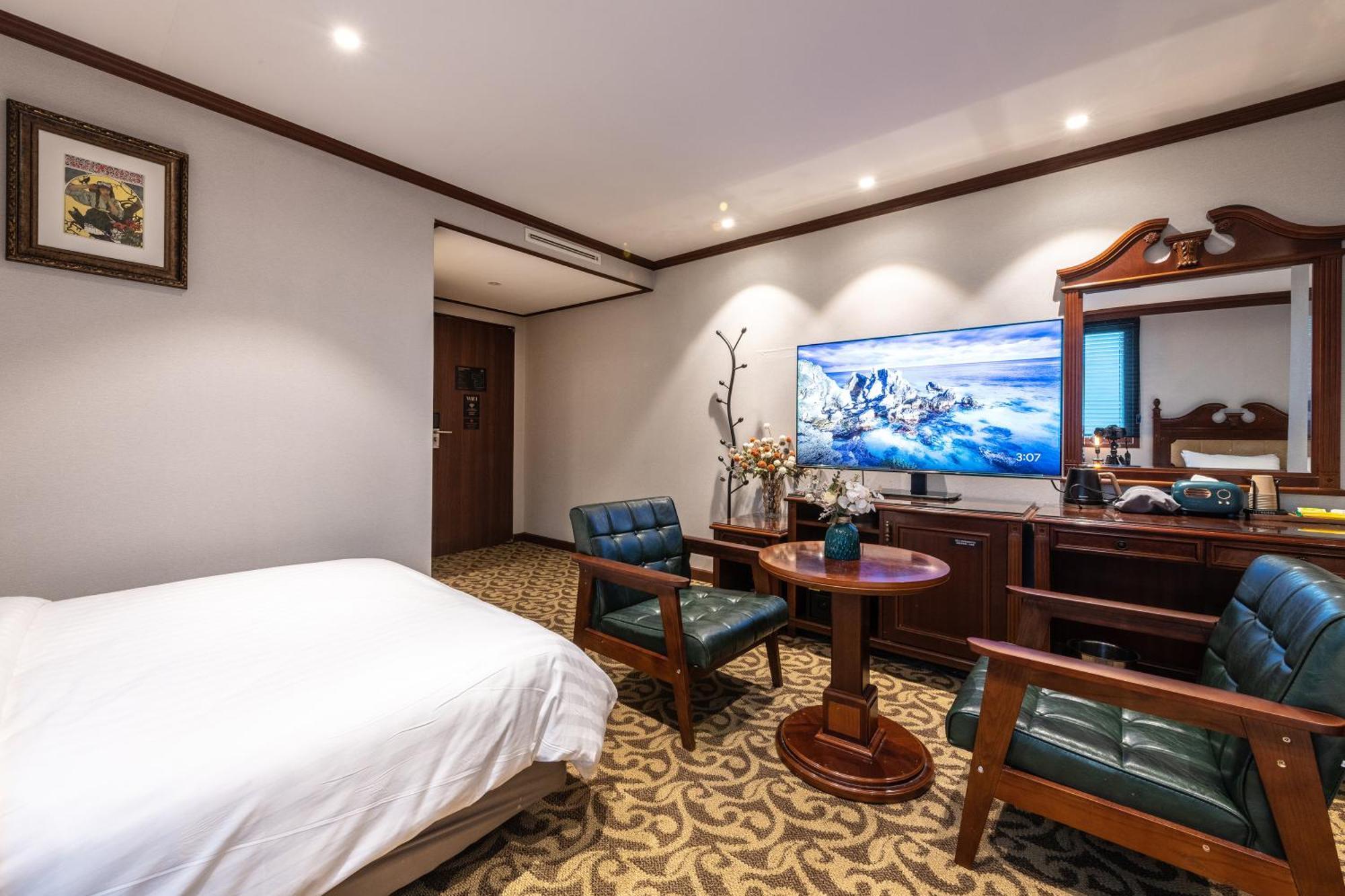 New Cheonji Hotel