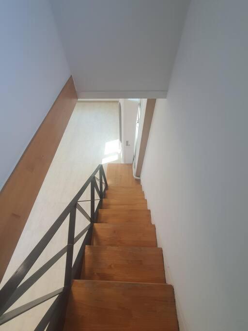 C5 White Linen House *