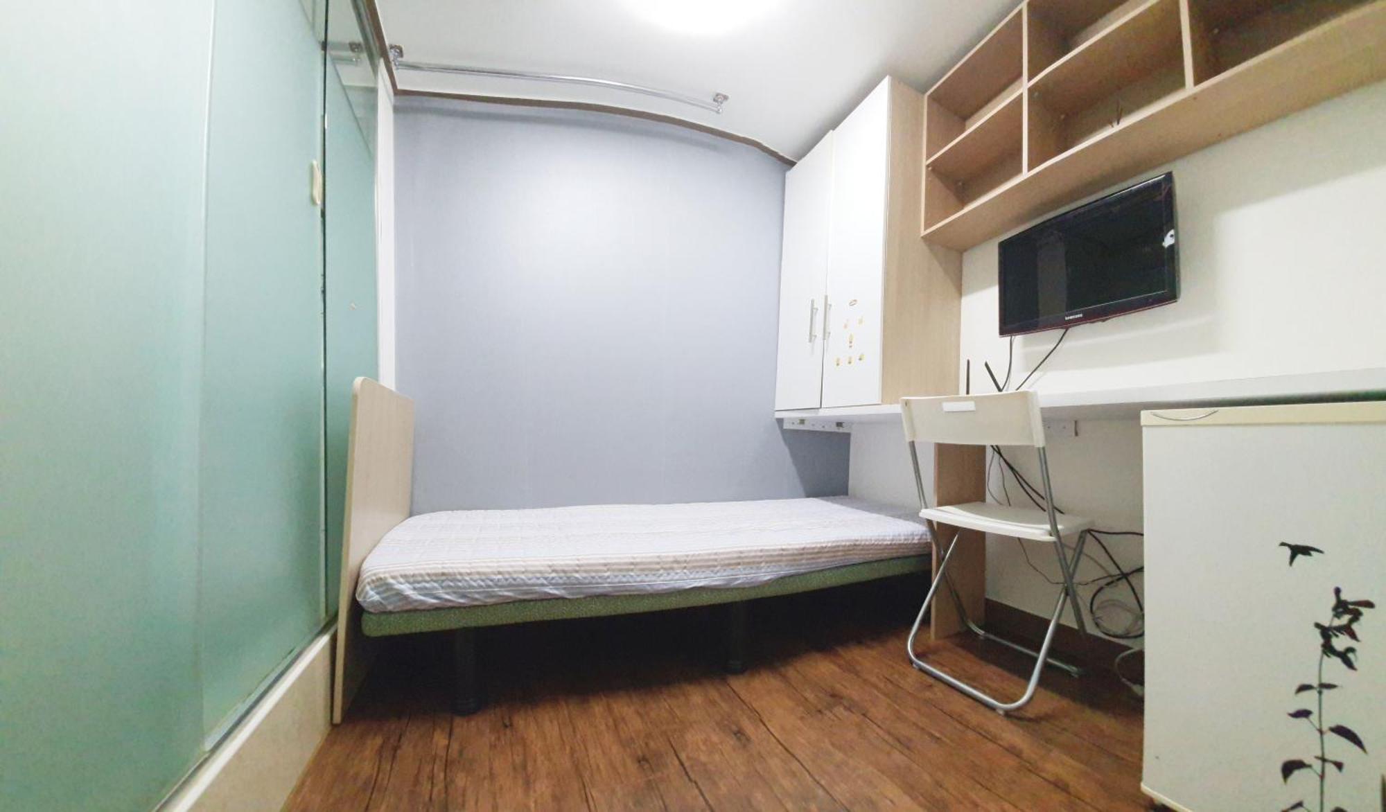 Apgujeong Guest house *