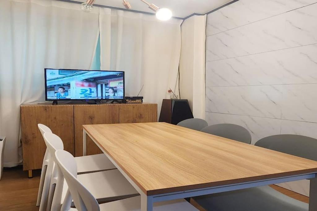 K-1 Hongdae Yeontral Park Apartment Seoul