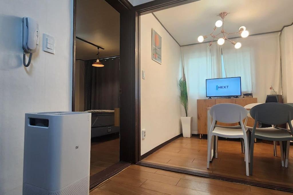 K-1 Hongdae Yeontral Park Apartment *
