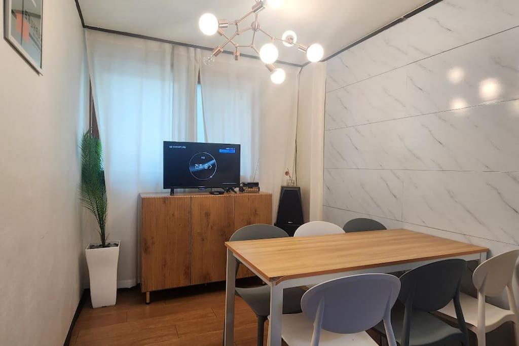 Apartment K-1 Hongdae Yeontral Park Seoul