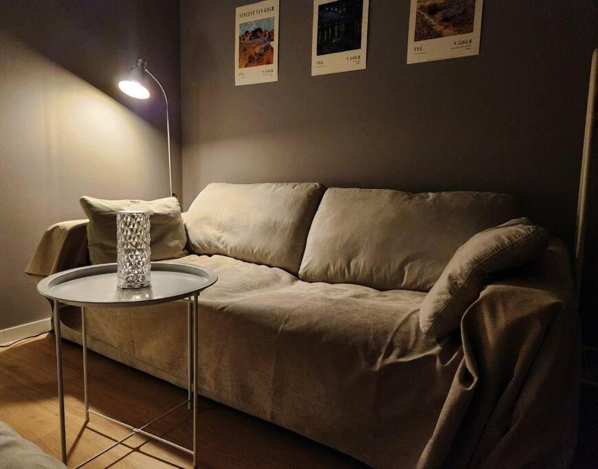 Apartment Pristine & Cozy House, Cozy For Family