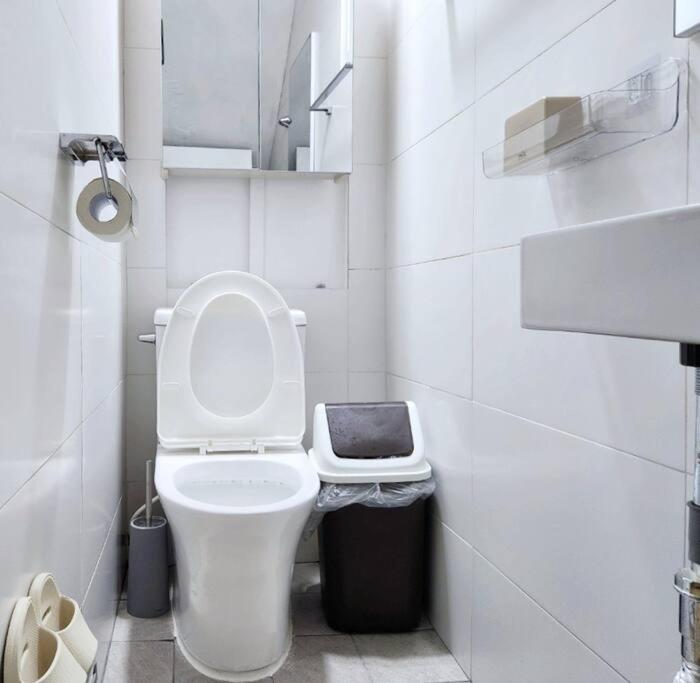 Pristine & Cozy House, Cozy For Family Apartment