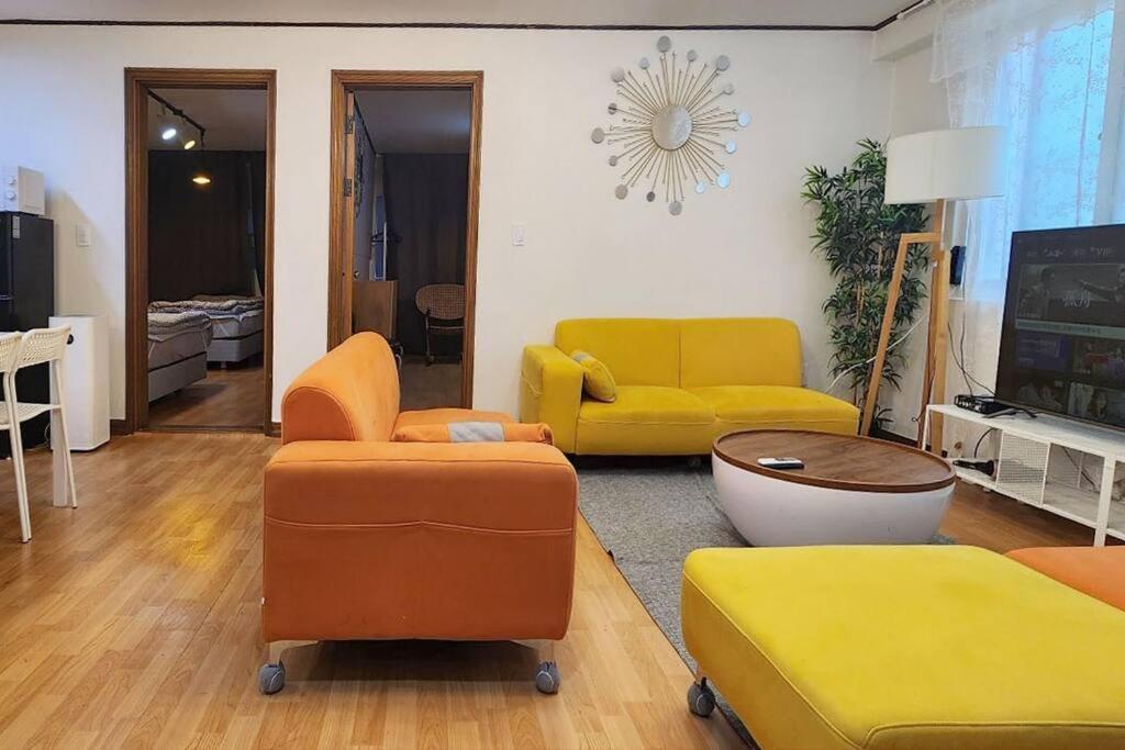 Pangsapuri K-2 White Linen House Seoul