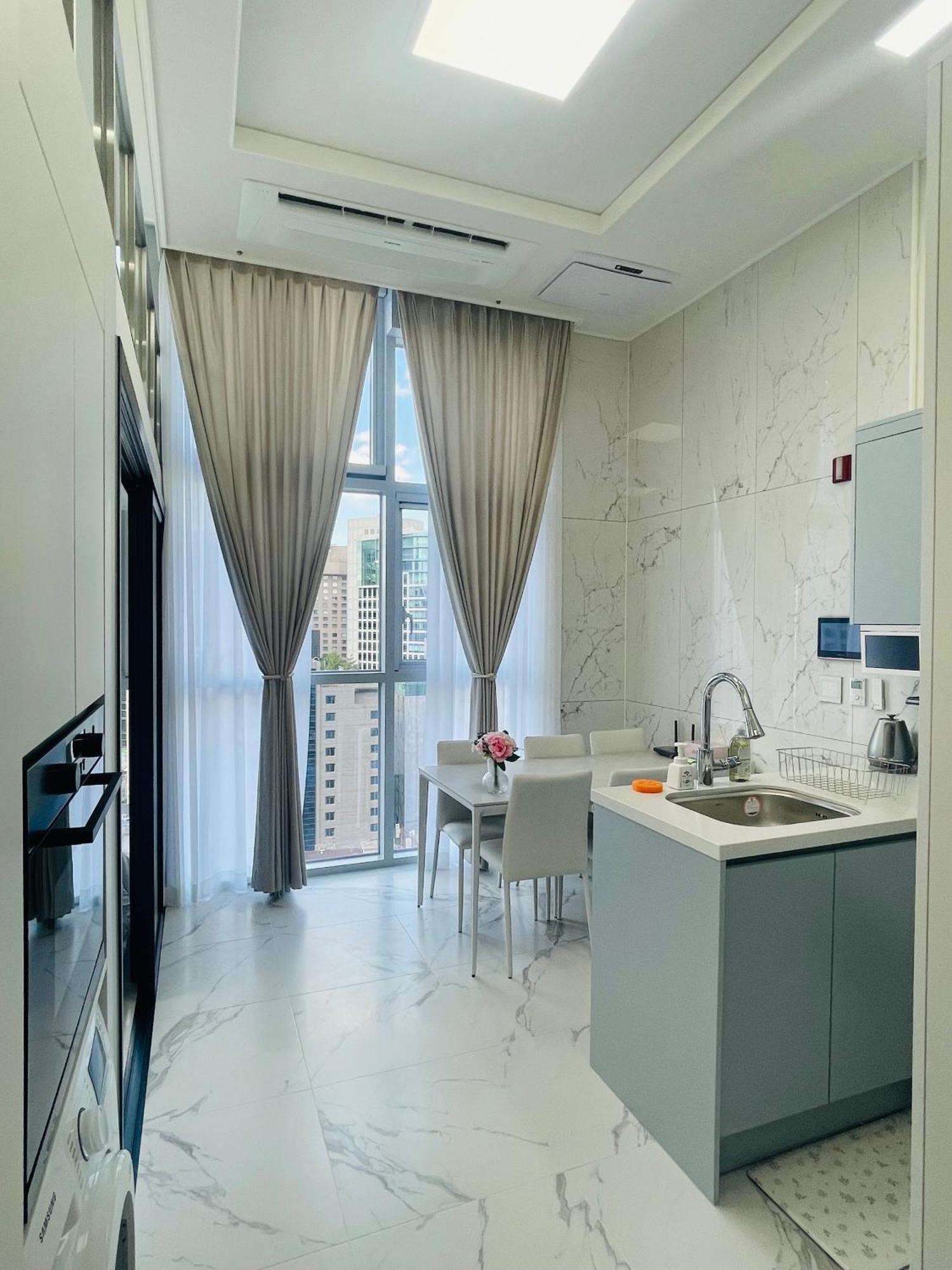 The Better In Md, Namdaemoon Apartment