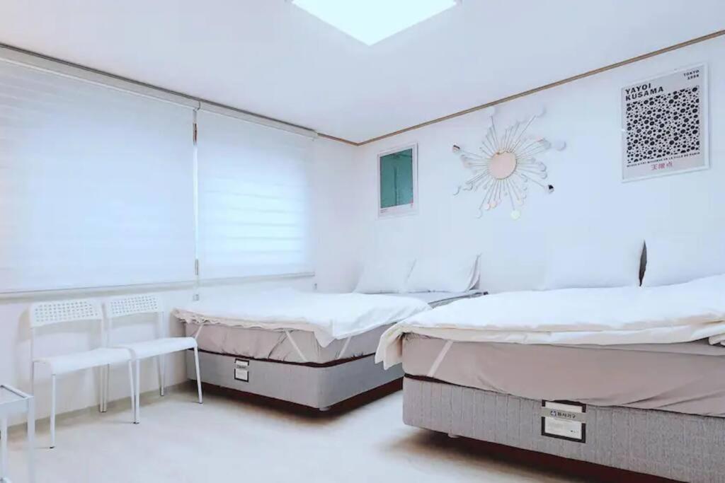 Apartment C-1 White Linen House,3br