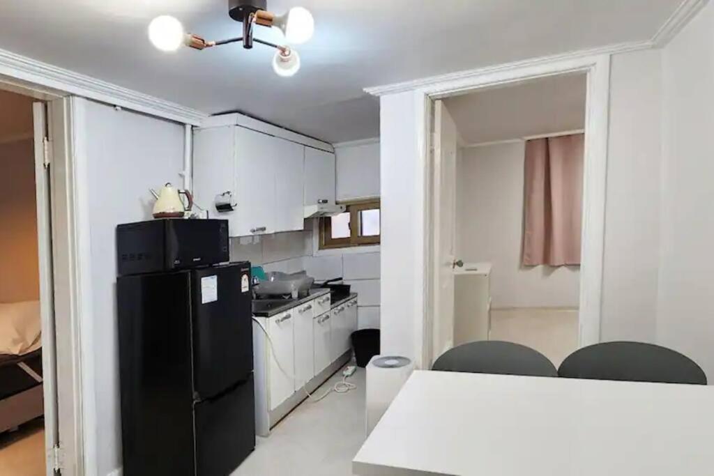 B-1 White Linen House Apartment Seoul