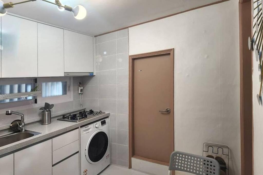 K-10 White Linen House Apartment Seoul