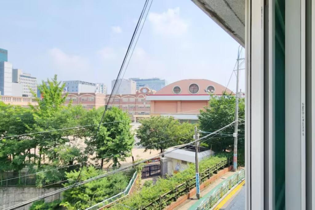 K-17 White Linen House * Seoul