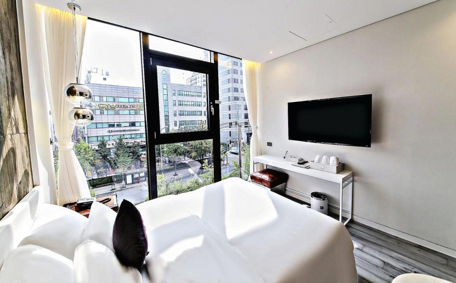 Cullinan Gaepo Seoul