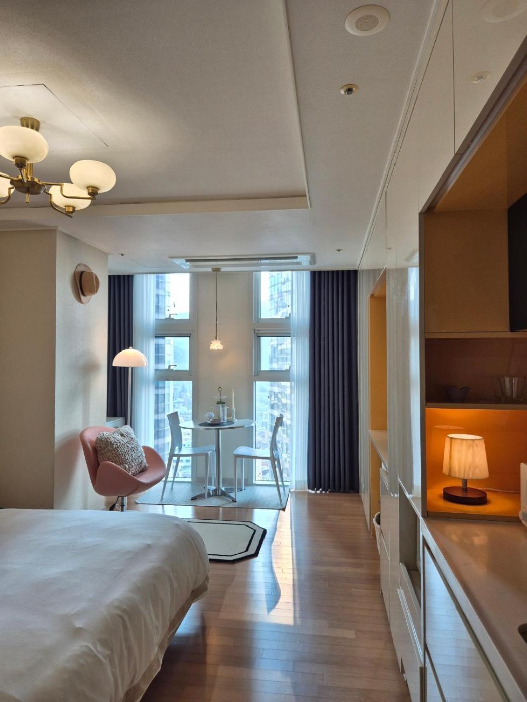 Apartment Lumini House
