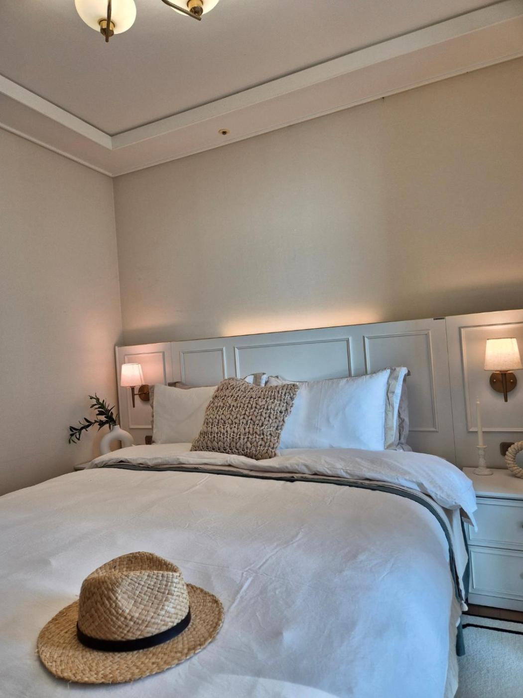 Apartment Lumini House *