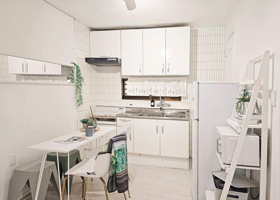 Apartment Hue