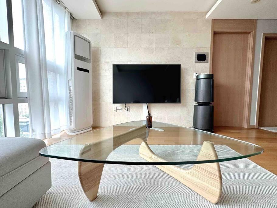 Elegant In Seoul's Vibrant Core! Apartment Seoul