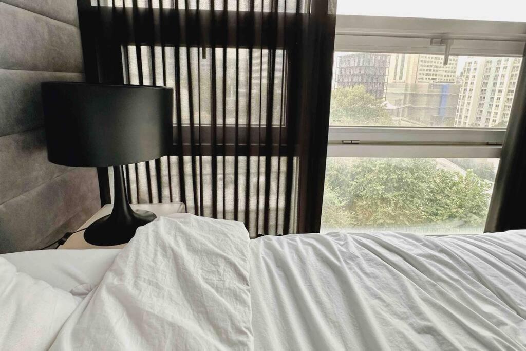 Apartment Elegant In Seoul's Vibrant Core! Seoul